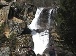 Водопад на пути подъема к перевалу Ходюка со стороны р. Аксаут